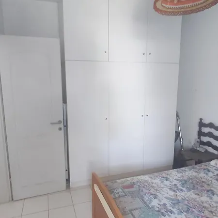 Agnanti Kalyves Polygyrou